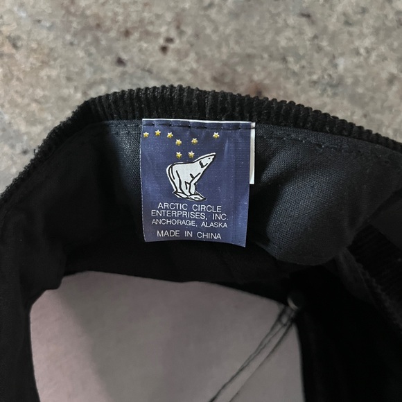 Black Corduroy Cap with Polar Bear Embroidery - Picture 2 of 3